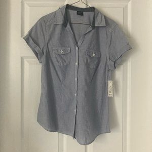 Faded Glory Blue and White Shortsleeved Button Down, Size M